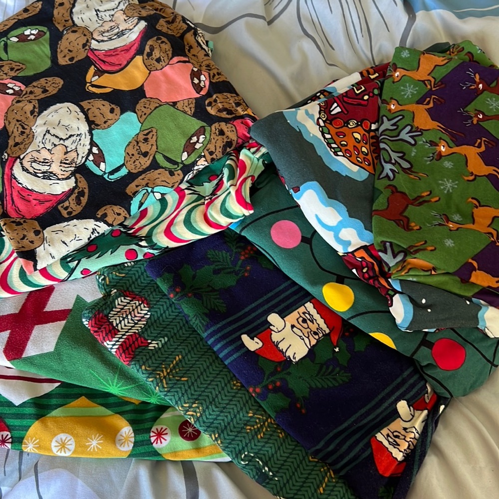 Christmas in July! 9 pairs of LuLaRoe TC Leggings